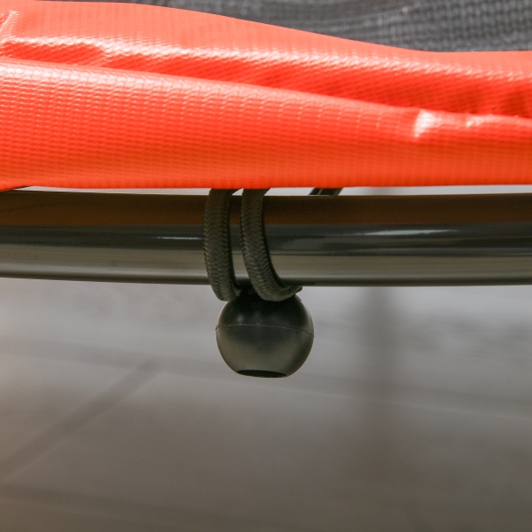ZONEKIZ Trampolim Infantil Ø140x155 cm Trampolim para Crianças de 3-10 Anos com Cesta de Basquetebol e 20 Bolas de Plástico Vermelho - Image 9