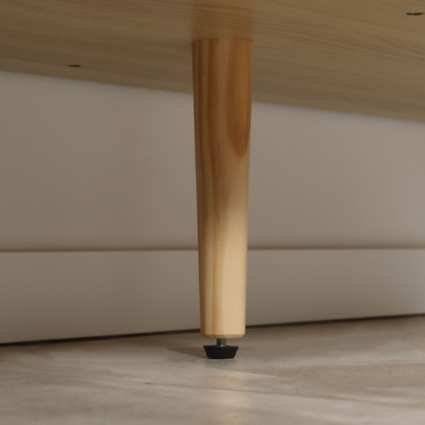 HOMCOM Aparador de Cozinha Moderno com Prateleiras Ajustáveis 2 Armários e Anti-Tombo 120x35x77,4 cm Branco e Madeira - Image 9