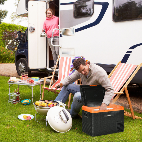 Outsunny Geleira Portátil Elétrica 40L 12V/24V até -20°C Mini Geleira com Ecrã LED Tátil para Campismo Viagens 58,7x36,5x43,8 cm Preto - Image 2