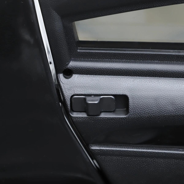 HOMCOM Carro elétrico para criança BMW 6GT para criança de 3-6 anos com controle remoto Carga 30 kg 106x64x51cm Preto - Image 8