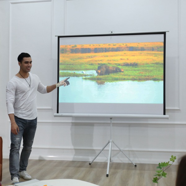 HOMCOM Tela de Projeção Dobrável 84 Polegadas Formato 4:3 com Altura Ajustável para Cinema em Casa Apresentações 180x203 cm Branco - Image 2
