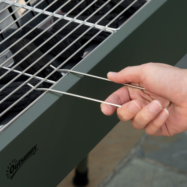 Outsunny Barbecue a Carvão com 2 Grelhas de Aço Inoxidável Portátil com 2 Prateleiras para Temperos com Ganchos 77x30x70 cm Verde - Image 9