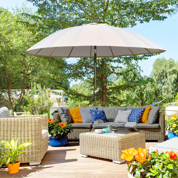 Outsunny Chapéu de Sol de Jardim Ø2,5x2,4 m com Manivela Manual Mastro Flexível Impermeável e 18 Varas para Exterior Creme - Image 2