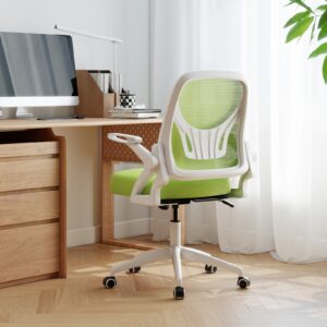 Cadeira de escritório ergonômica com apoios de braço dobráveis ​​e função de balanço. Cor verde.