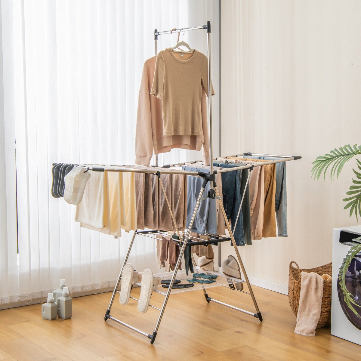 Varal de roupas com 6 níveis de altura ajustáveis. - Image 4