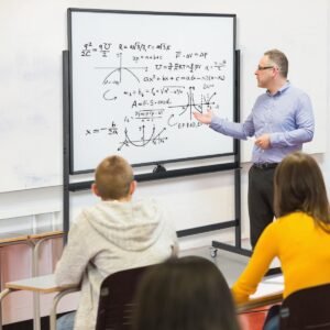 Quadro branco móvel de dupla face com padrão de grade, suporte e bandeja para canetas 120x90 cm, branco