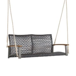 Balanço de jardim de dois lugares feito de rattan sintético.